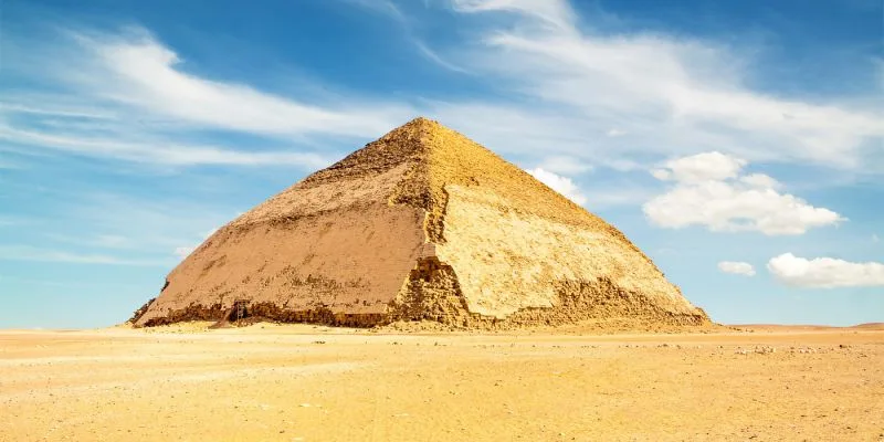 La pirámide acodada de Dahshur