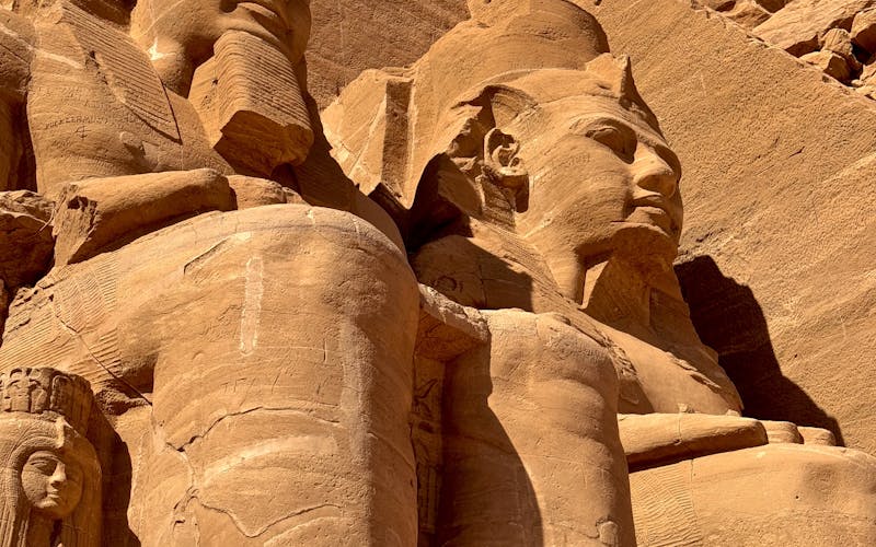 Carretera entre Asuan y Abu Simbel, 280 kilometros de desierto nubio