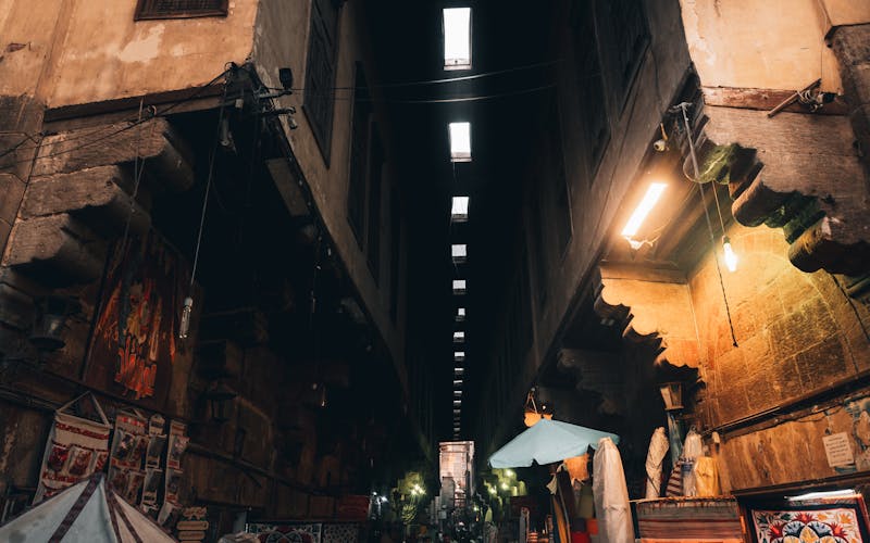 Khan el-Khalili en El Cairo de noche durante las festividades del Eid al-Adha