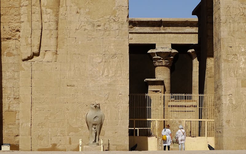 Temple d Edfou dedie au dieu faucon Horus