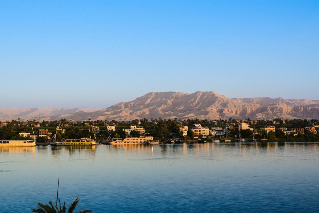 Felouque voilier traditionnel sur le Nil a Assouan Egypte