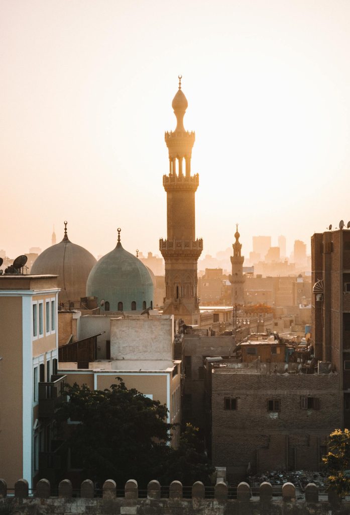 Vue du Caire avec mosquees et minarets Egypte