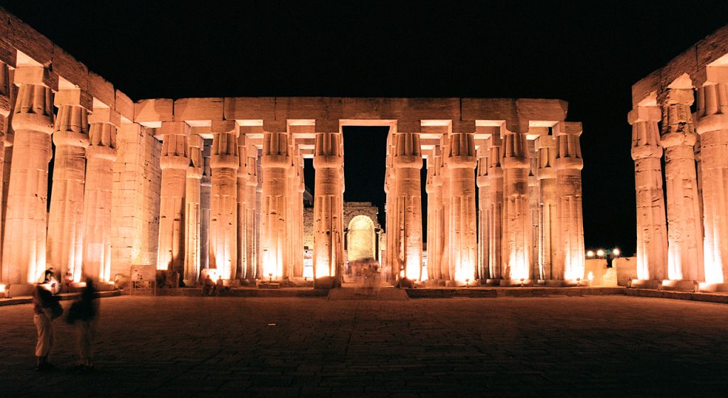 Temple de Louxor illumine la nuit Egypte
