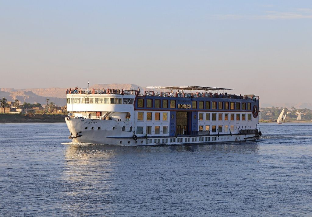 Bateau de croisière de luxe sur le Nil en Égypte