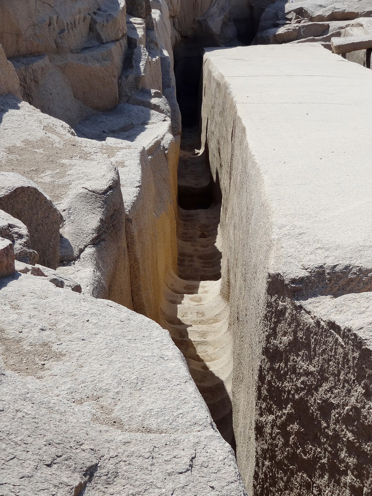 El obelisco inacabado en la cantera de granito de Asuán