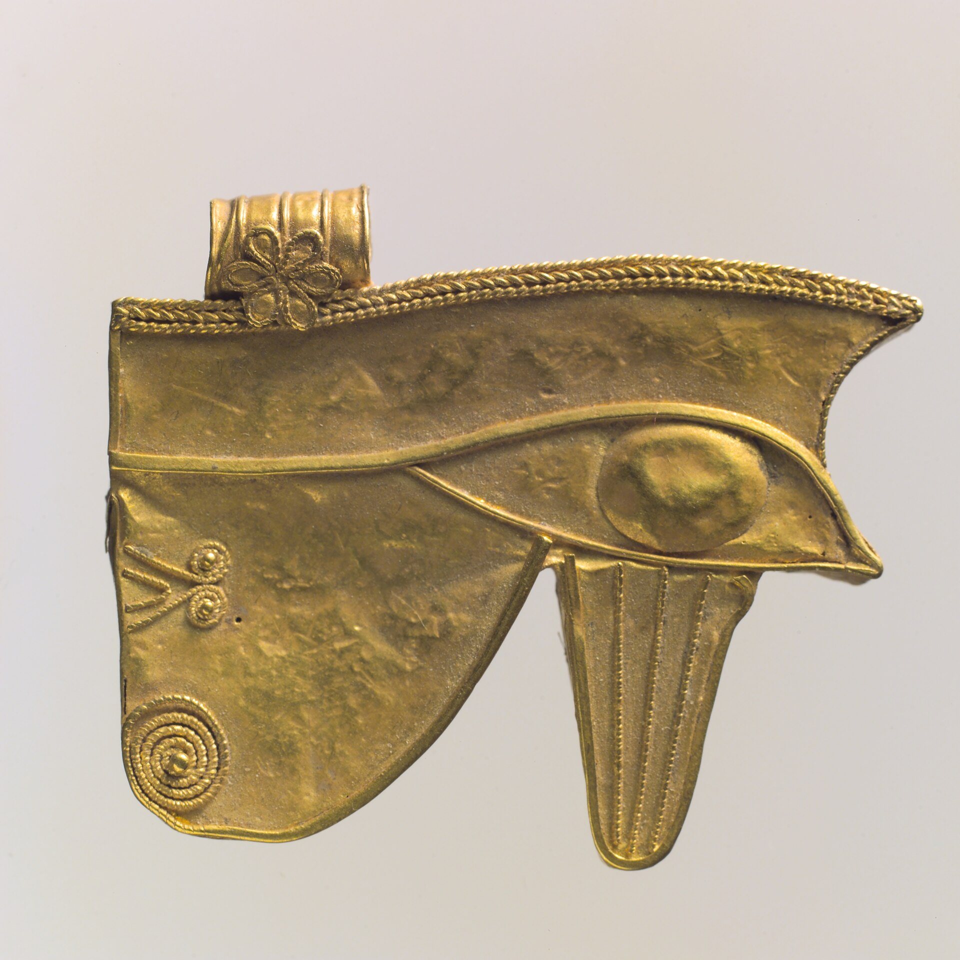 Amulette en or de l'œil d'Horus (oudjat)